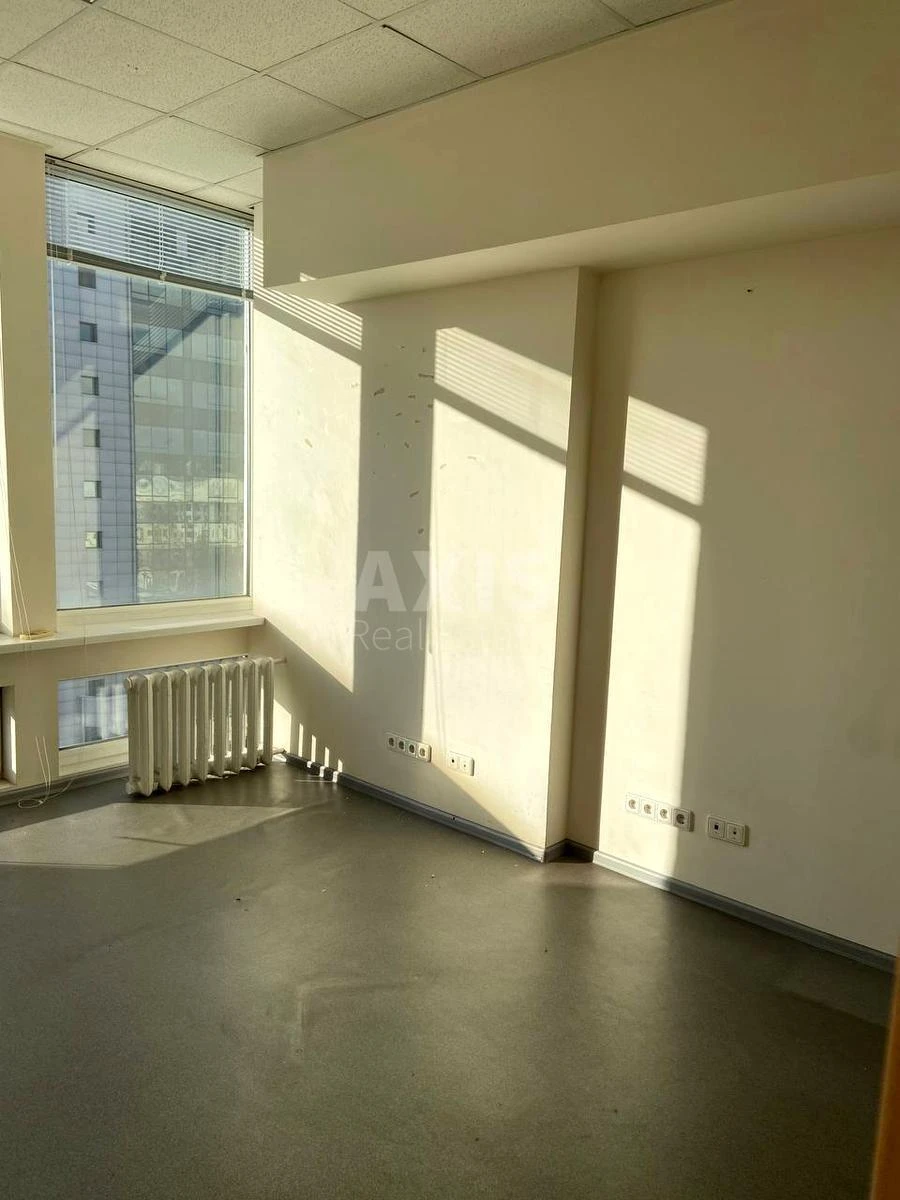 Office vul. Lypkivs'kogo Vasylja Mytropolyta 45, 83m2634660