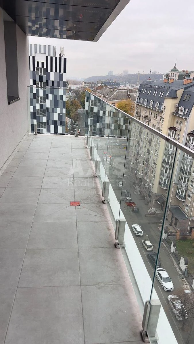 Office vul. Pochajnyns'ka 38/44, 550m2675518