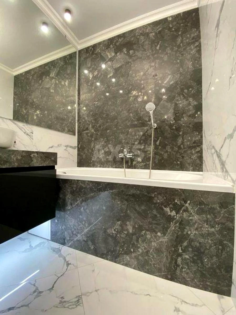 2k apartment nab. Dniprovs'ka 20А703896