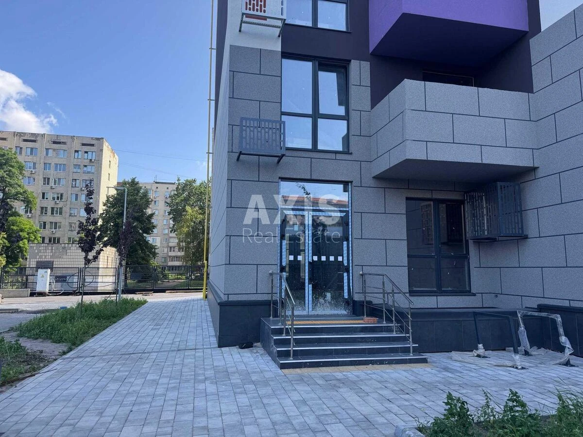 Объект сервиса пр-т Воздушных Сил 56B, 140м2597045
