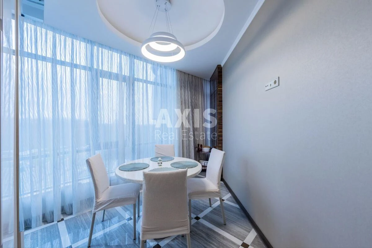 4k apartment vul. Strutyns'kogo Sergija 2640176