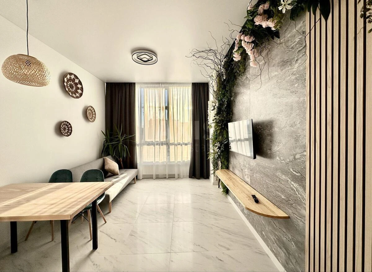 1k apartment vul. Rodyny Kristeriv 16697004