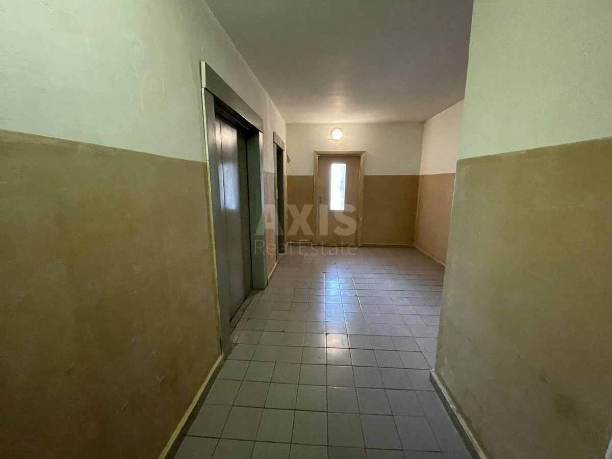 1k apartment vul. Avtozavods'ka 637168712