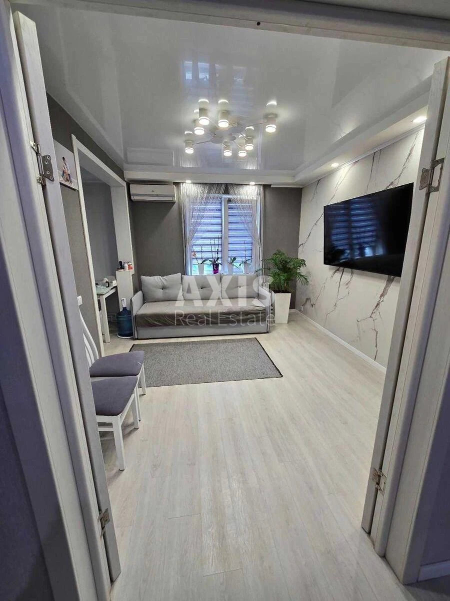 3k apartment vul. Zabolotnogo Akademika 116585011