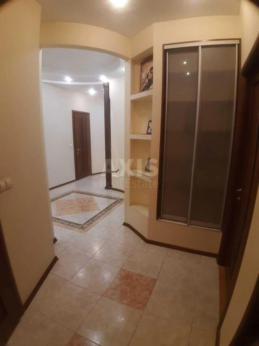 3k apartment vul. Urlivs'ka 4А7164219