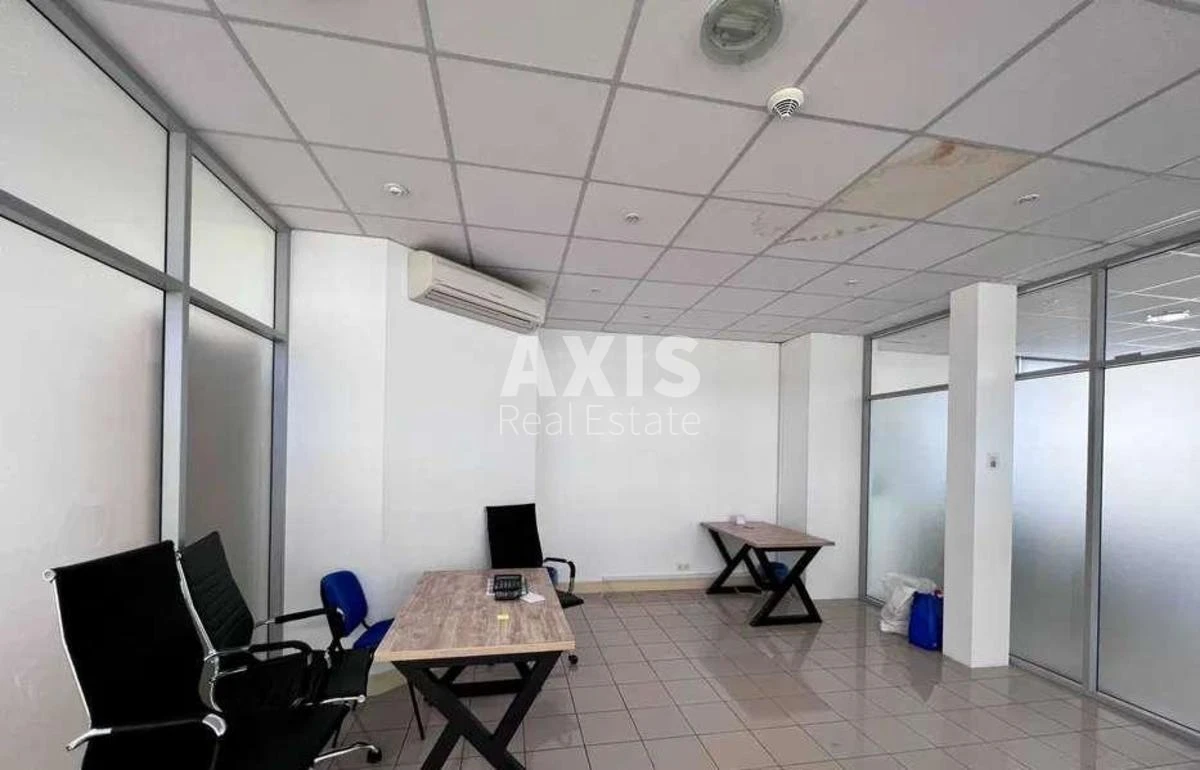 Office vul. Velyka Vasyl'kivs'ka 72, 245m2297183