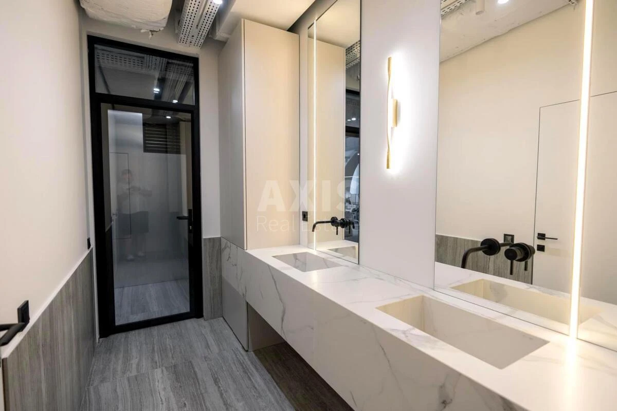 Office vul. Bul'varno-Kudrjavs'ka 17А, 254m26924812