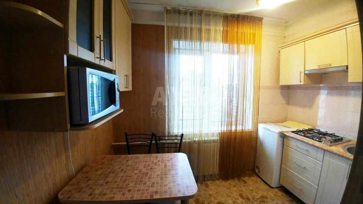 1k apartment vul. Jordans'ka 4