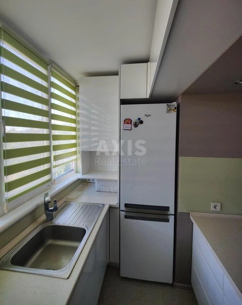 3k apartment vul. Kytai'vs'ka 14/16