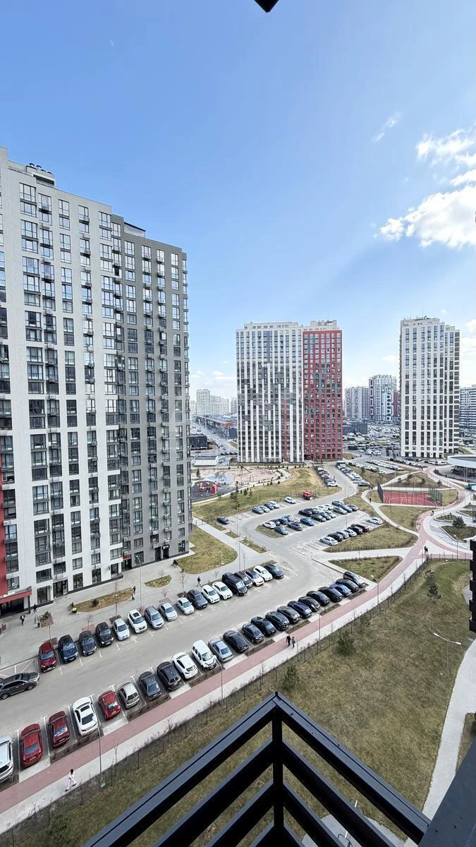 1k apartment pr-t Yevropeyskoho Soyuzu 53/46664012