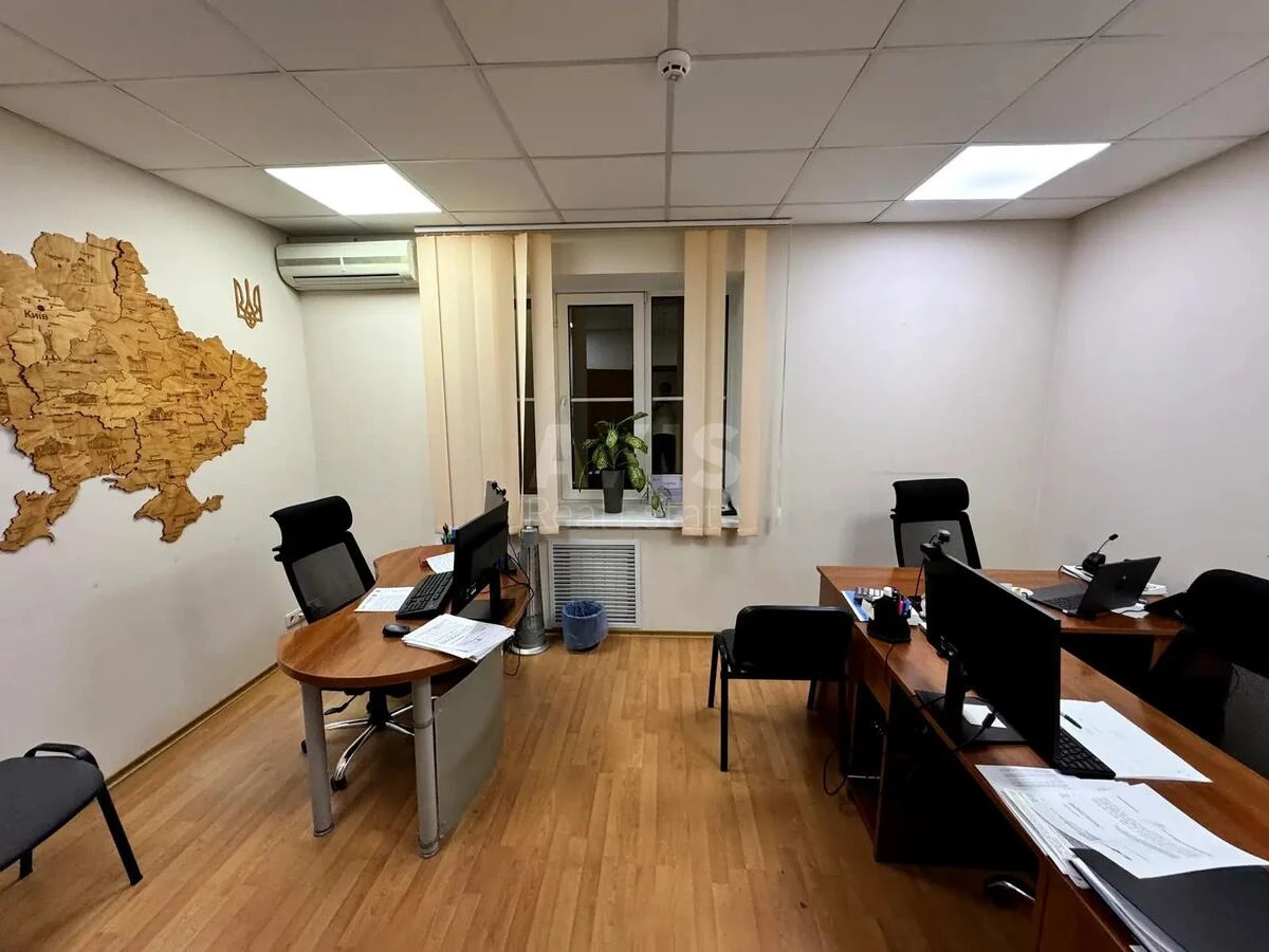 Office vul. Shovkovychna 7А, 184m2666080