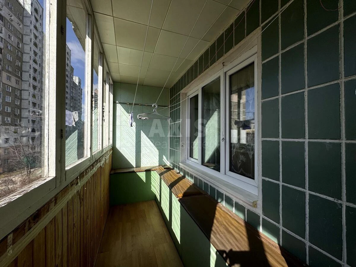 2к квартира пр-т Европейского Союза 8А6664912