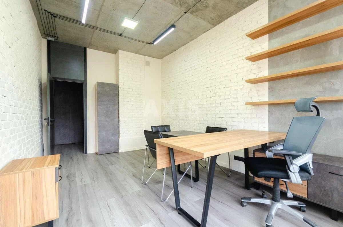 Office vul. Kudri Ivana 26, 92m2717000