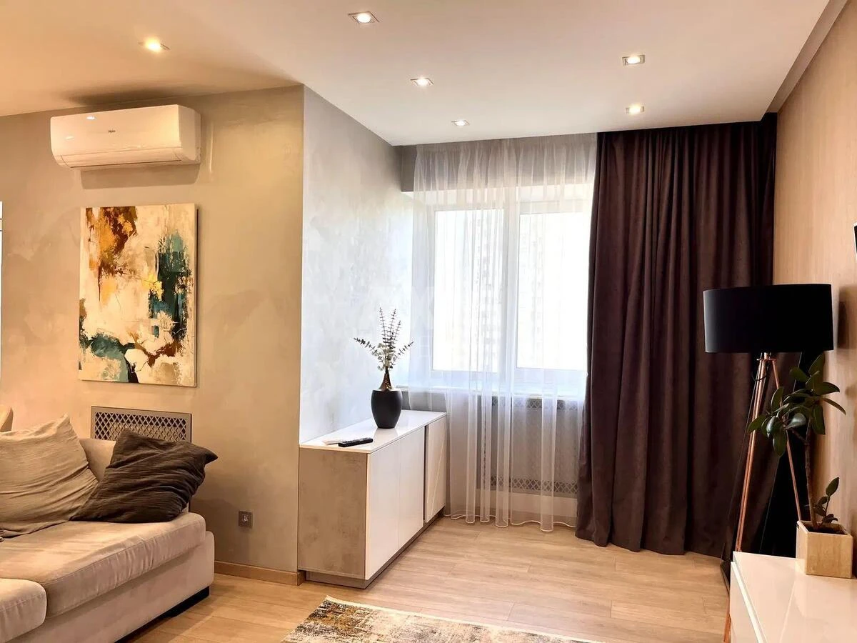 2k apartment vul. Patriarha Mstyslava Skrypnyka 48А6694714