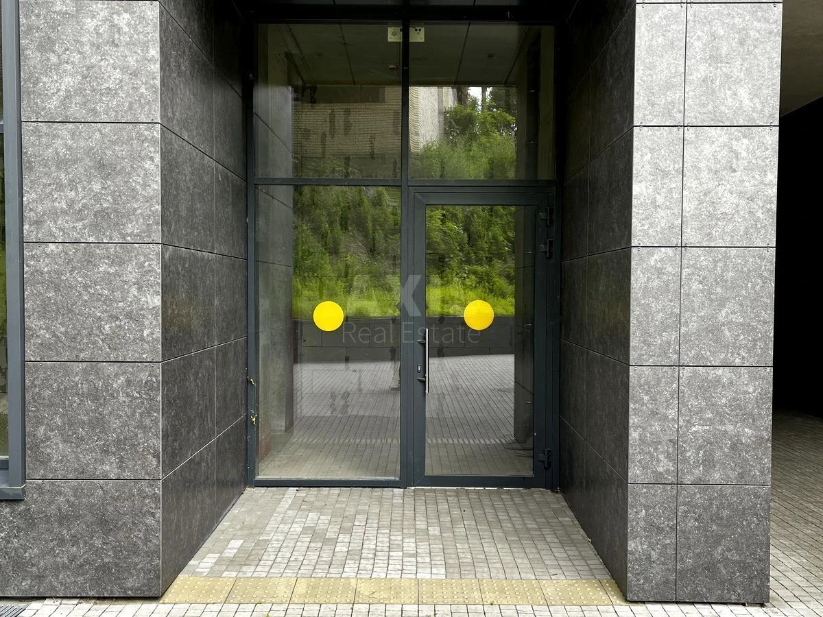 Office vul. Stusa Vasylja 35Б, 600m27017120