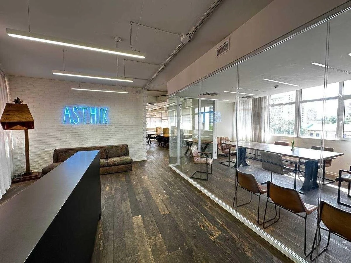 Office bul. Lesi Ukrai'nky 23Б, 228m2675353