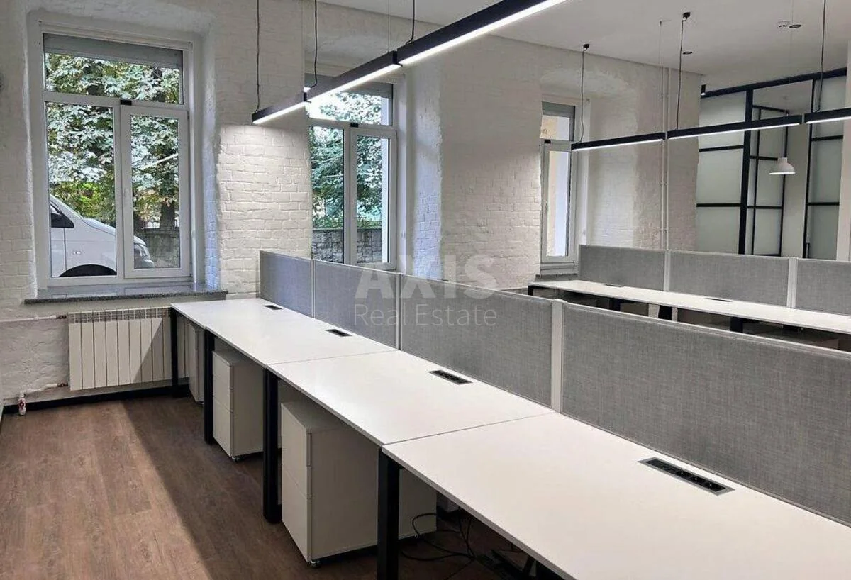 Office vul. Bohdana Stupky 3, 77m2