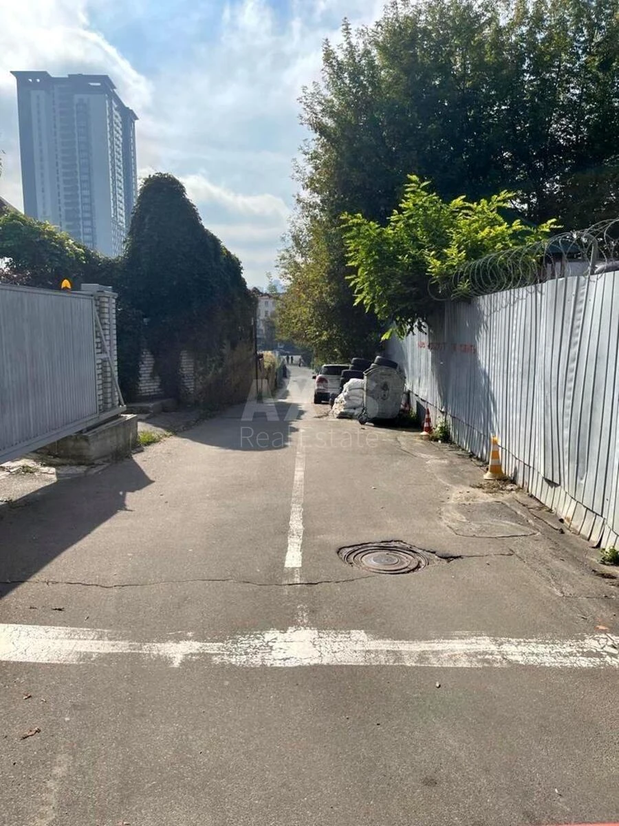 Trade object vul. Zlatoustivs'ka 23Б, 3800m2657558