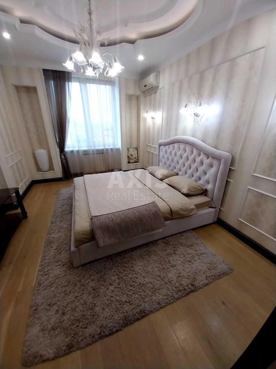 3к квартира ул. Дмитриевская 827200010