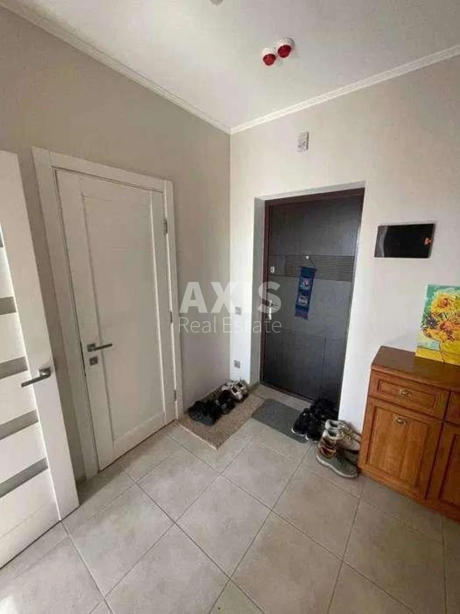1k apartment pr-t Berestejskij 67299745