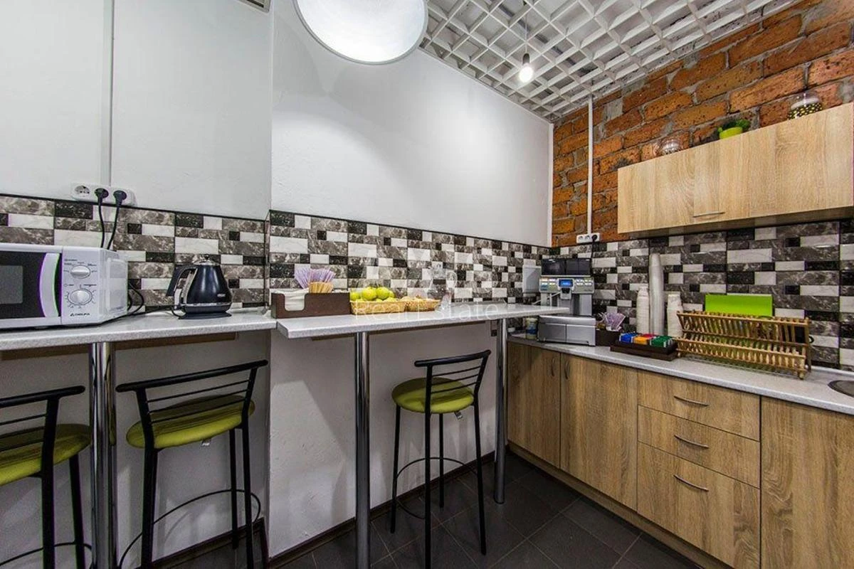 Office bul. Lesi Ukrai'nky 7А, 39m2392884