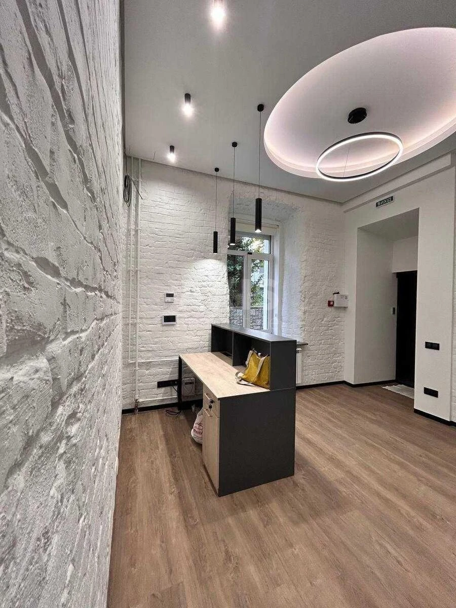 Офис ул. Богдана Ступки 3, 81м27122117