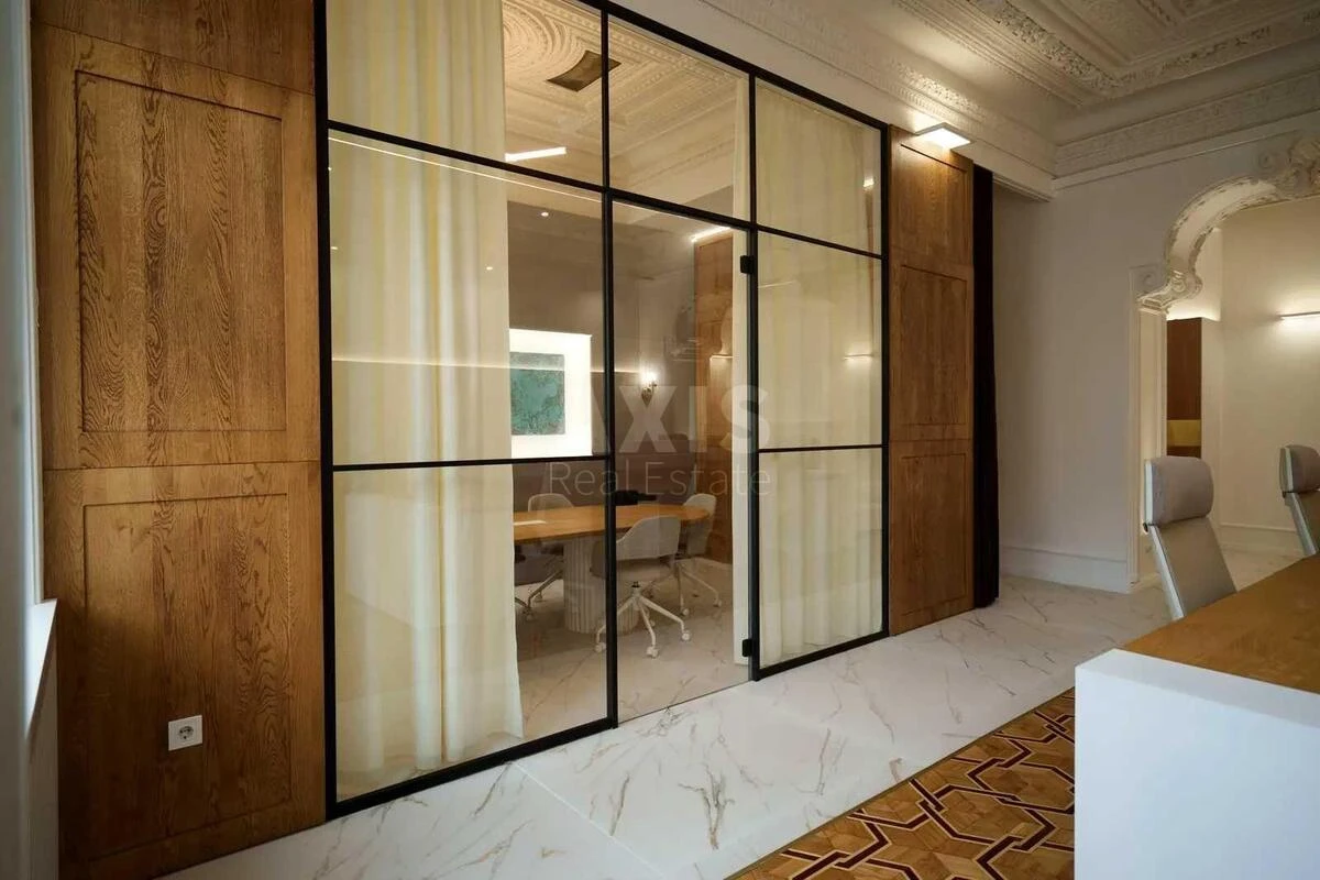 Office vul. Rustaveli Shota 22, 180m2685315