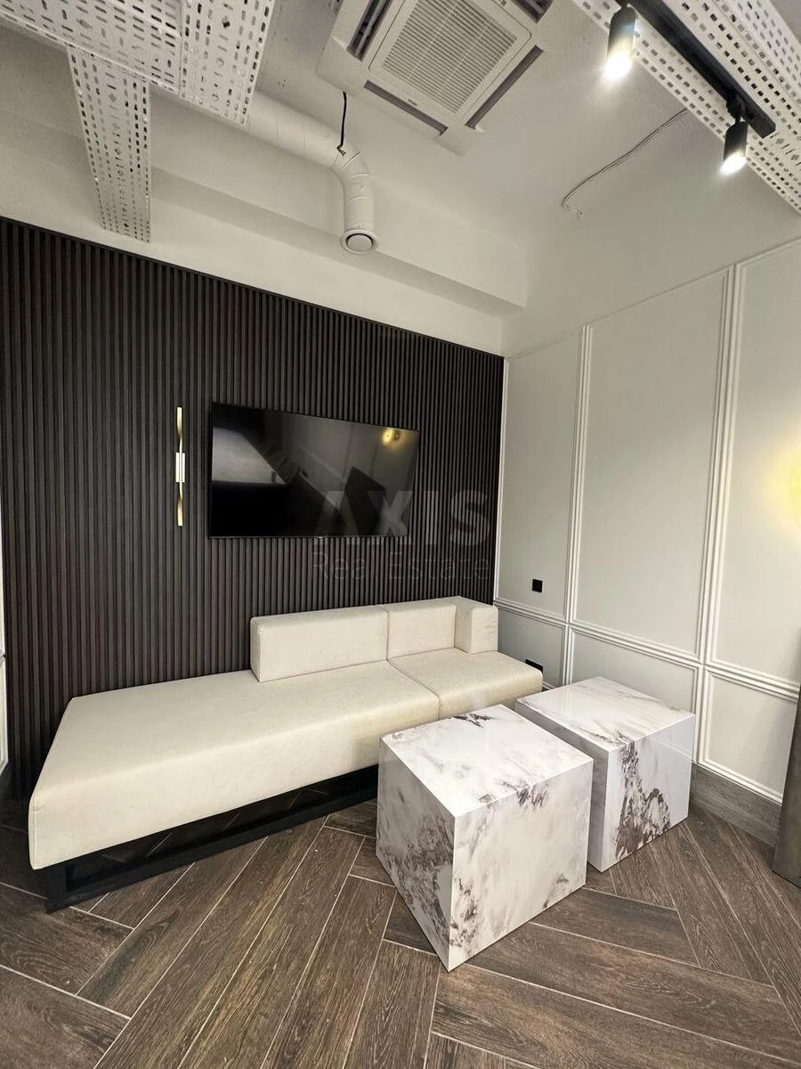 Office vul. Bul'varno-Kudrjavs'ka 15, 250m2675032