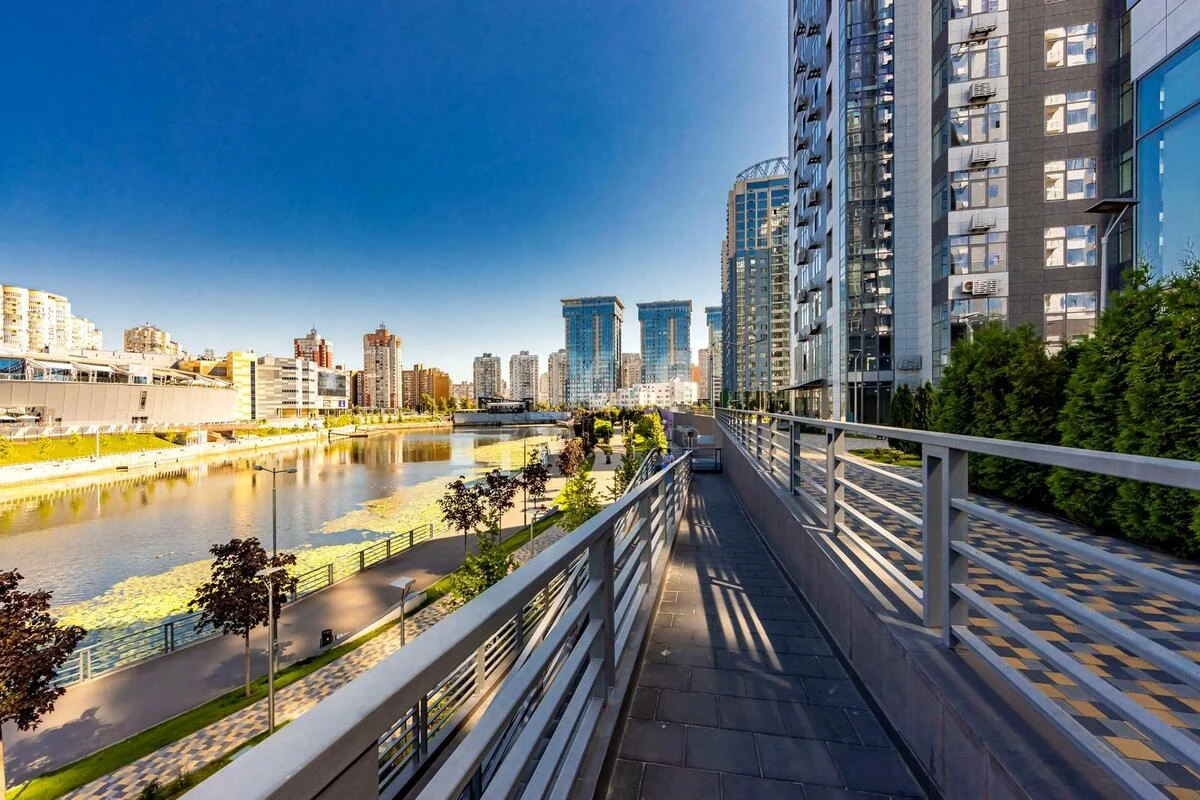 1k apartment vul. Truskavec'ka 4Б6401416