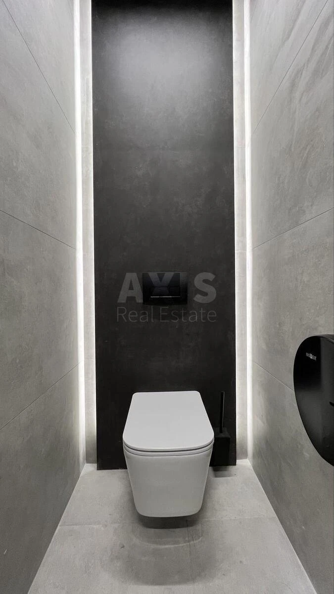 Office vul. Krasylivs'ka 9, 317m27052716