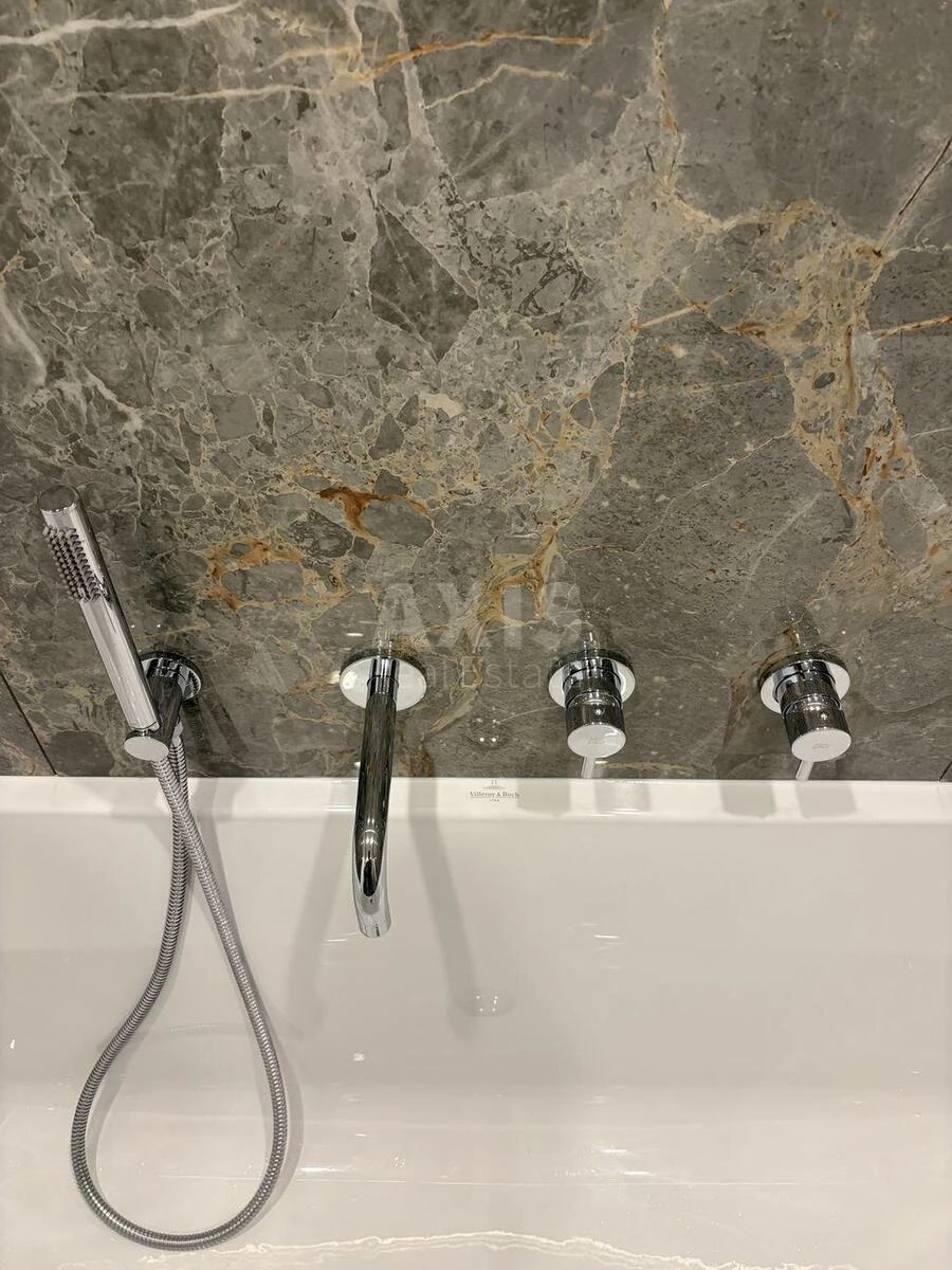 2k apartment nab. Dniprovs'ka 15676919