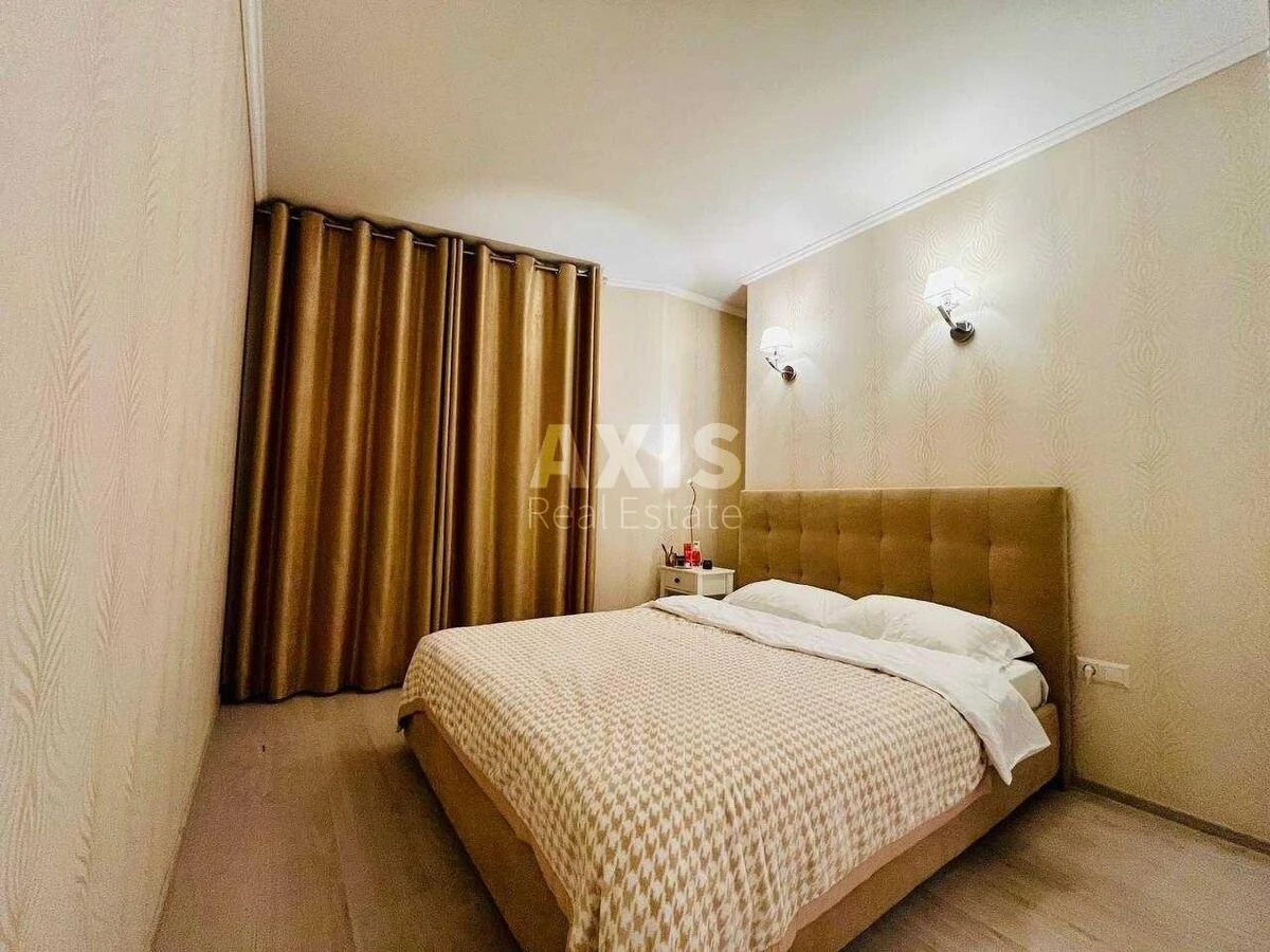 1к квартира ул. Ахматовой Анны 224724510