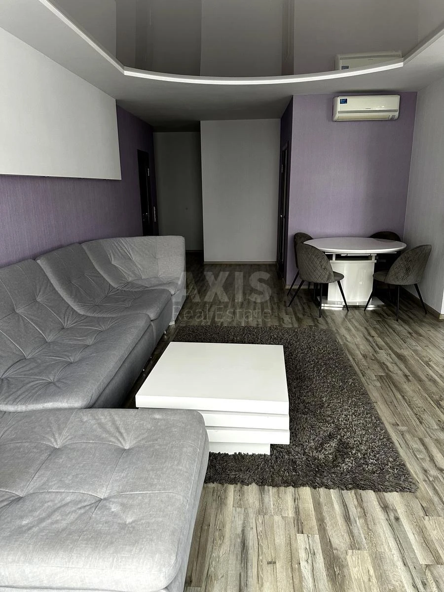 2к квартира ул. Ахматовой Анны 22679485
