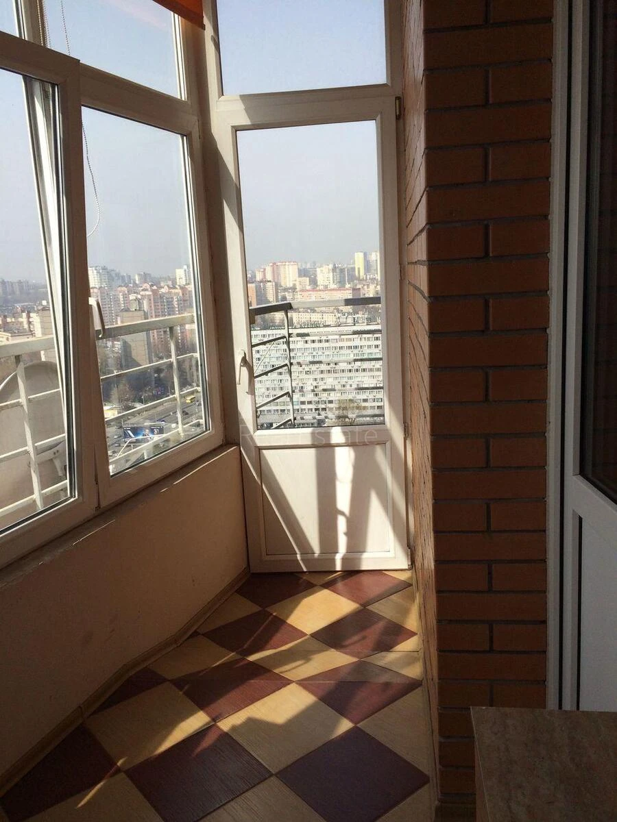 2k apartment bul. Chokolivs'kyj 42А642108