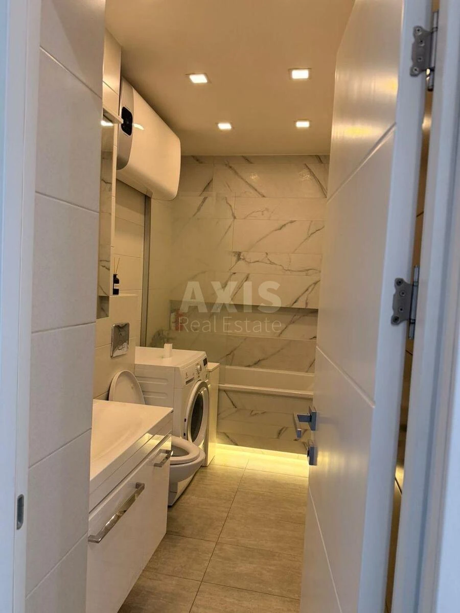 1k apartment vul. Petropavlivs'ka 40690377