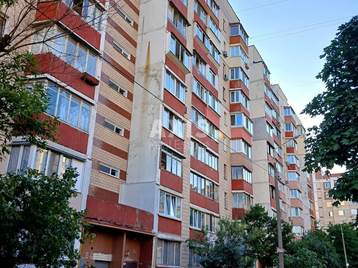 1k apartment pr-t Chervonoyi Kalyny 657053619