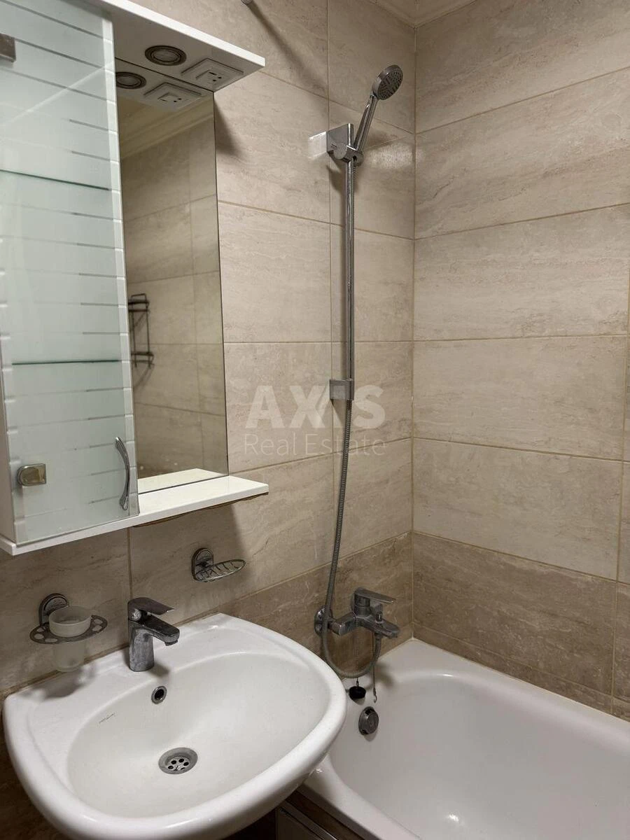 2k apartment prov. Jasynuvats'kyj 11698326