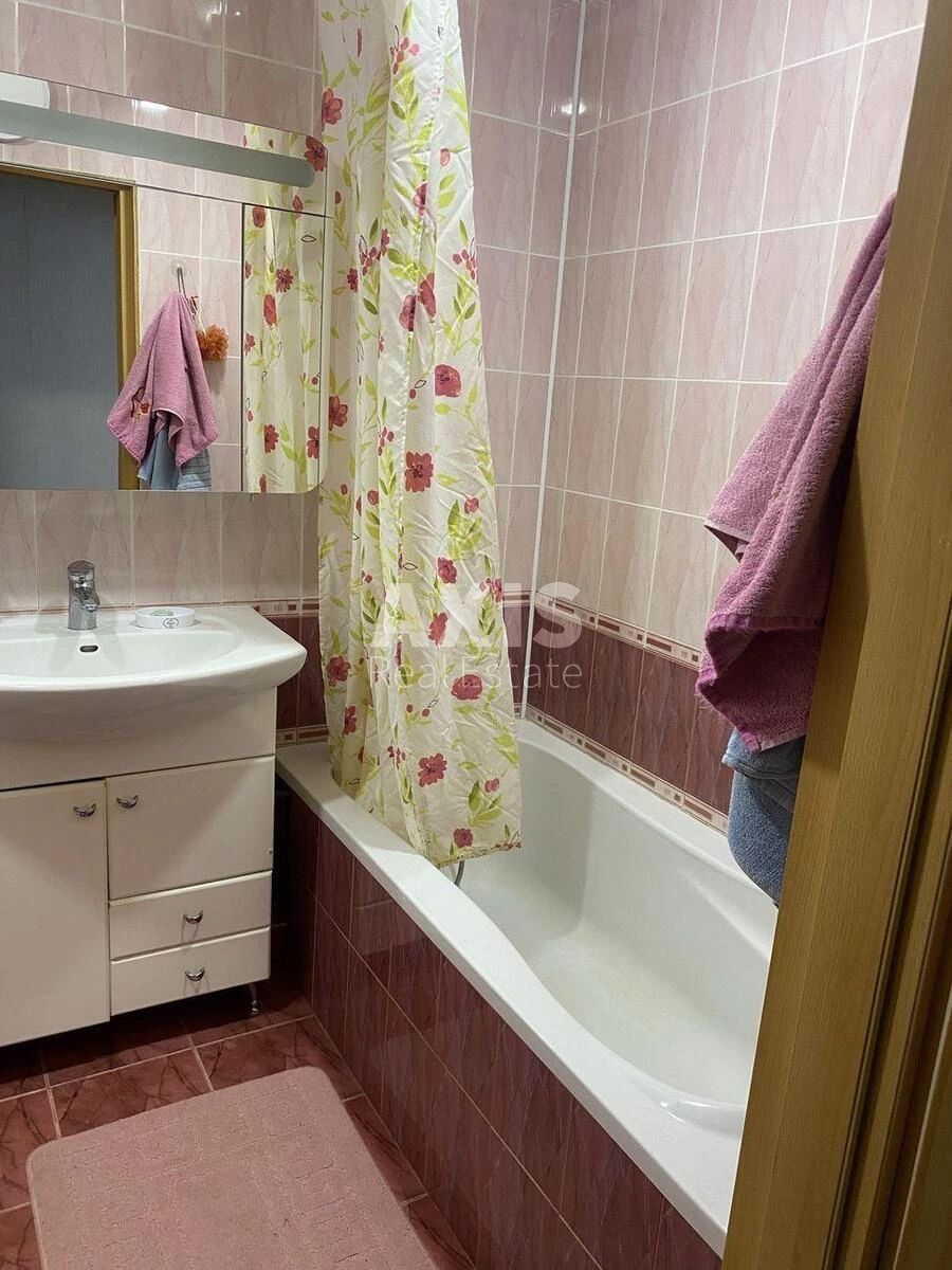 4k apartment vul. Olevs'ka 3A6528617