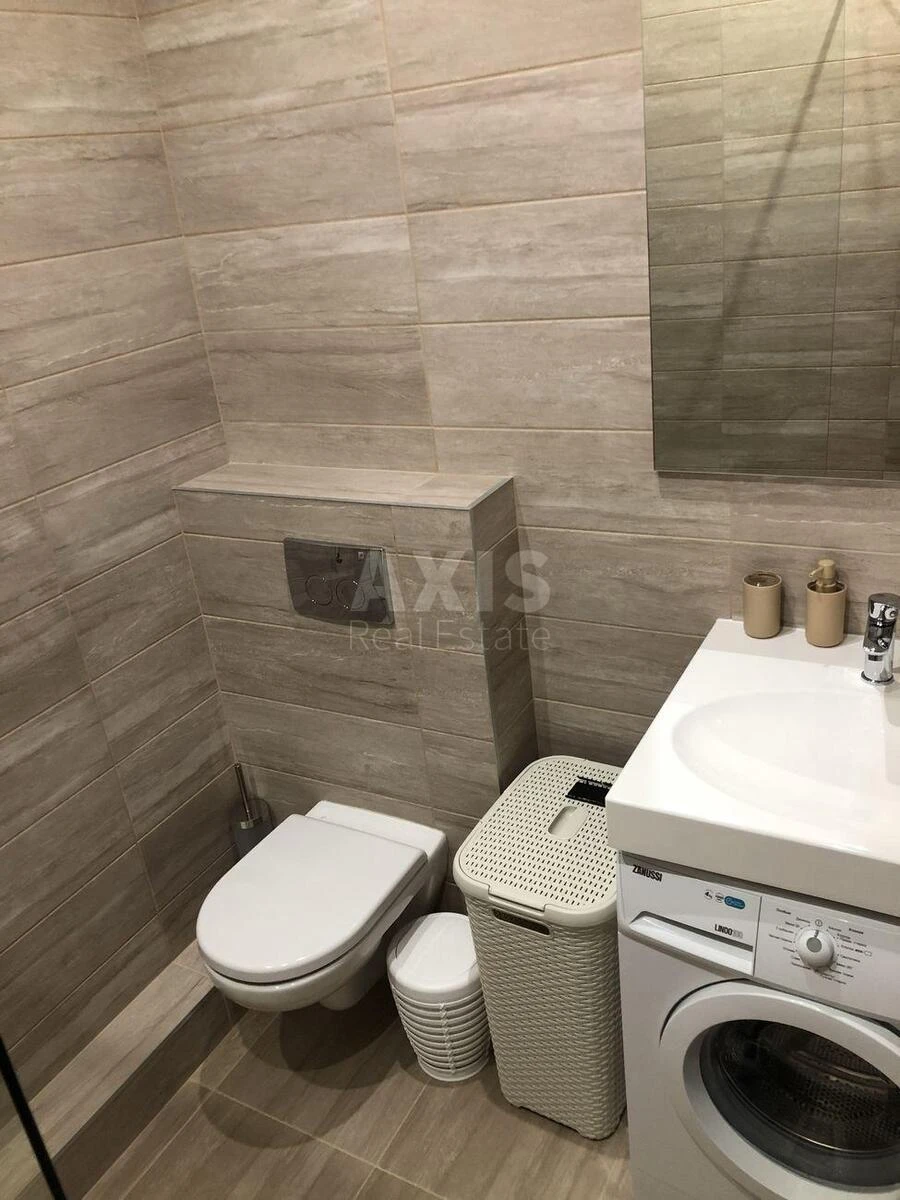 1k apartment pr-t Berestejskij 26680805