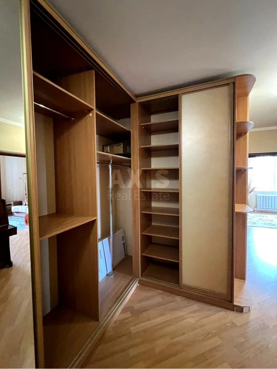 2к квартира ул. Кубанской Украины 31А593765