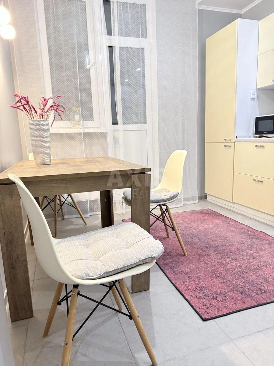 2k apartment vul. Kazarmenna 6Г68754
