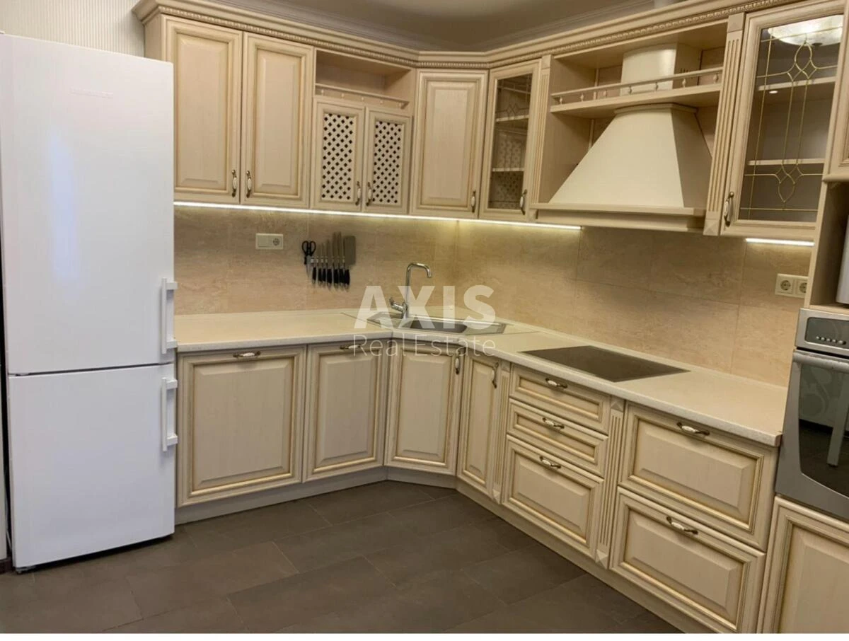 1k apartment vul. Shums'kogo Jurija three-g54012