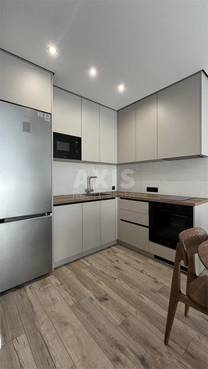 1k apartment vul. Saljutna 2Б653600