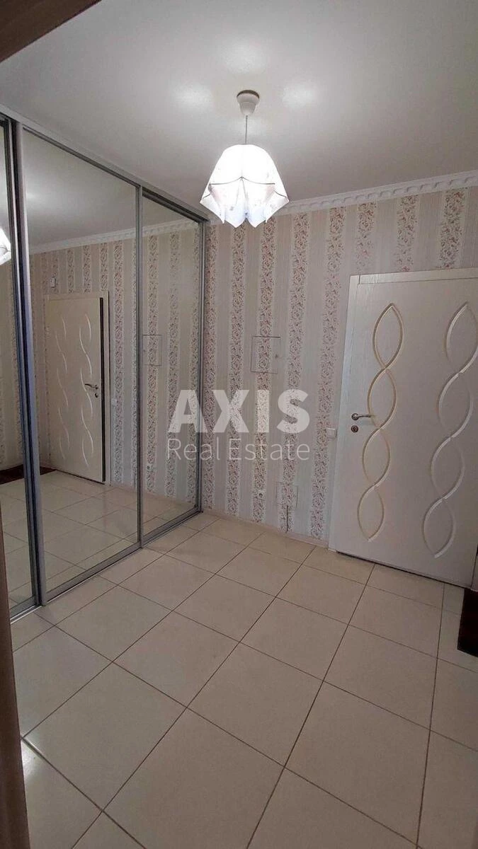 1к квартира ул. Малевича Казимира 89622236