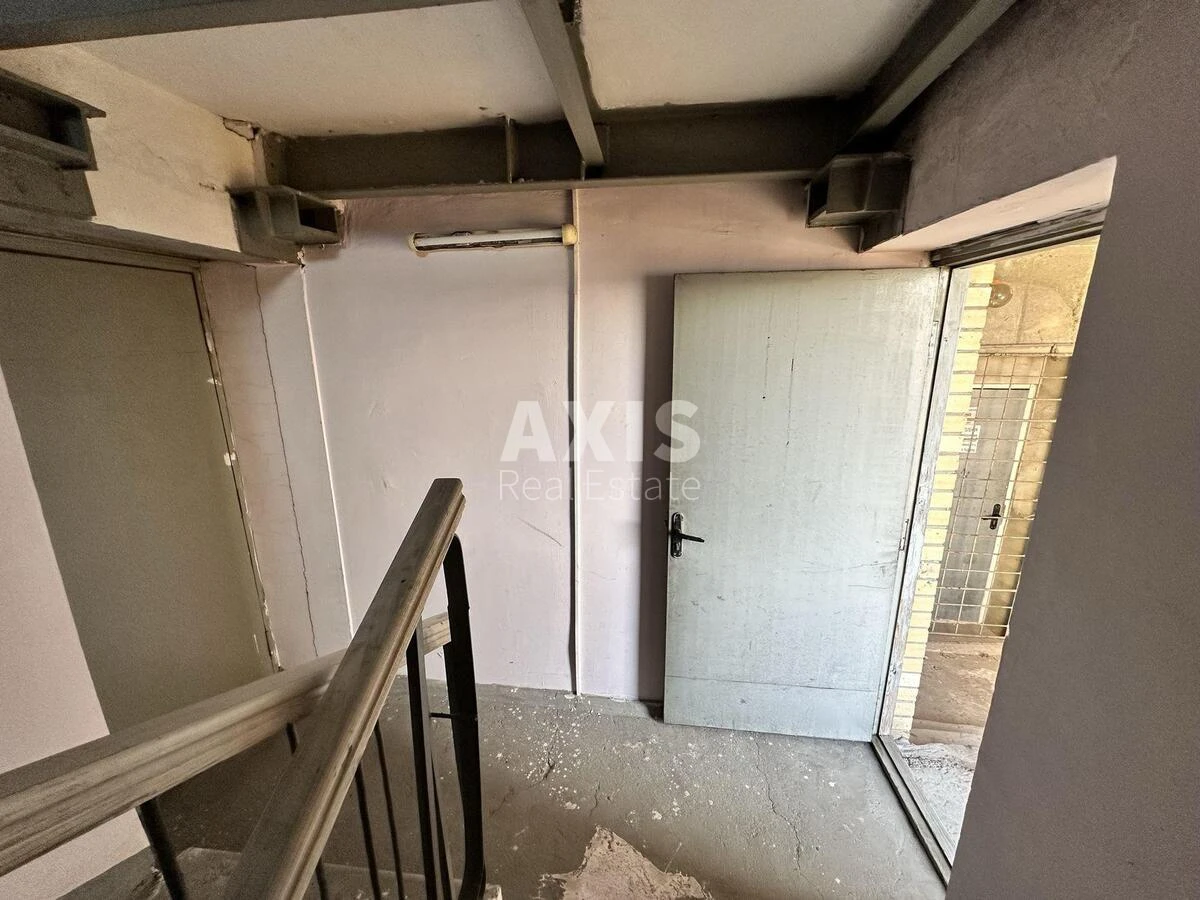 Service object vul. Mykil's'ko-Slobids'ka 6B, 169m2599222