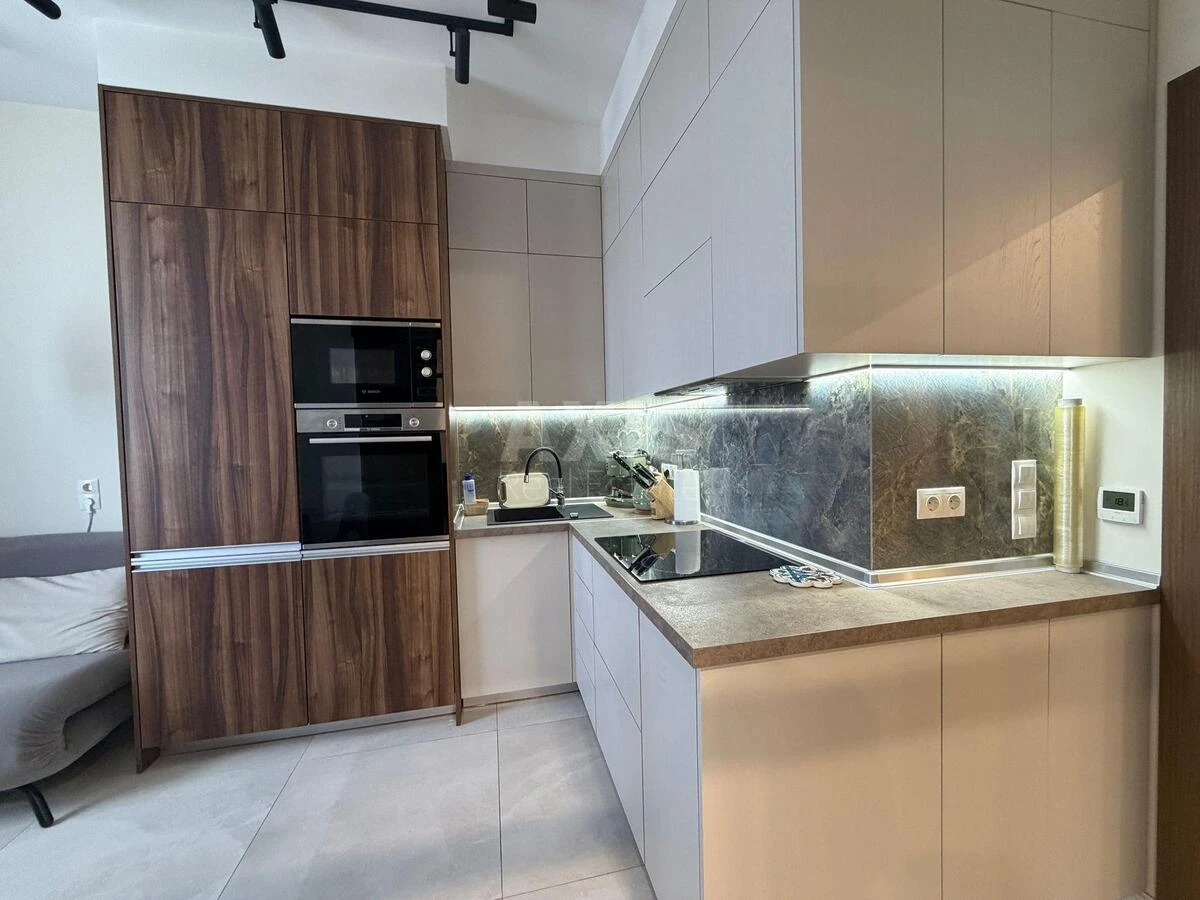 1k apartment pr-t Berestejskij 42675942