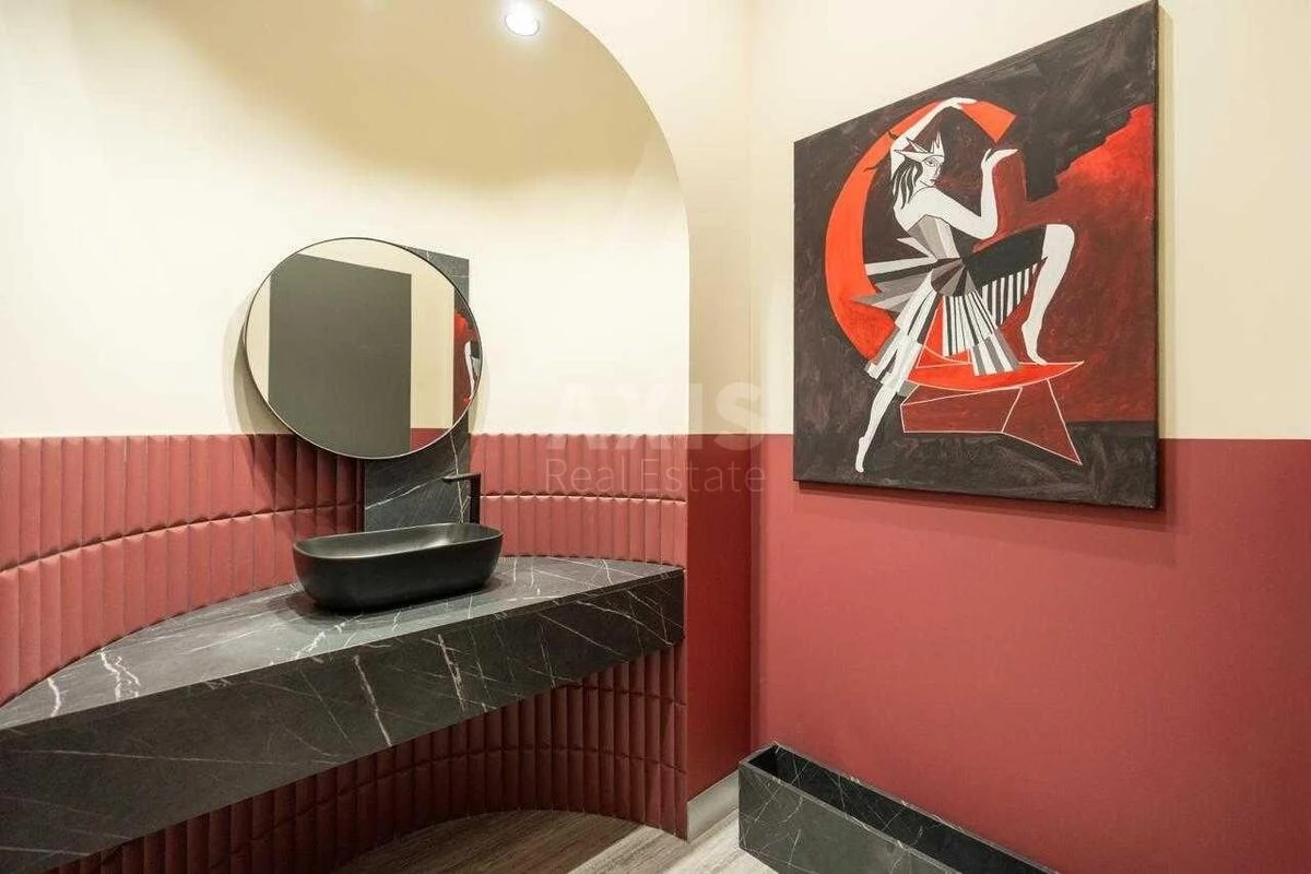 Office vul. Antonovycha 9, 125m26720013