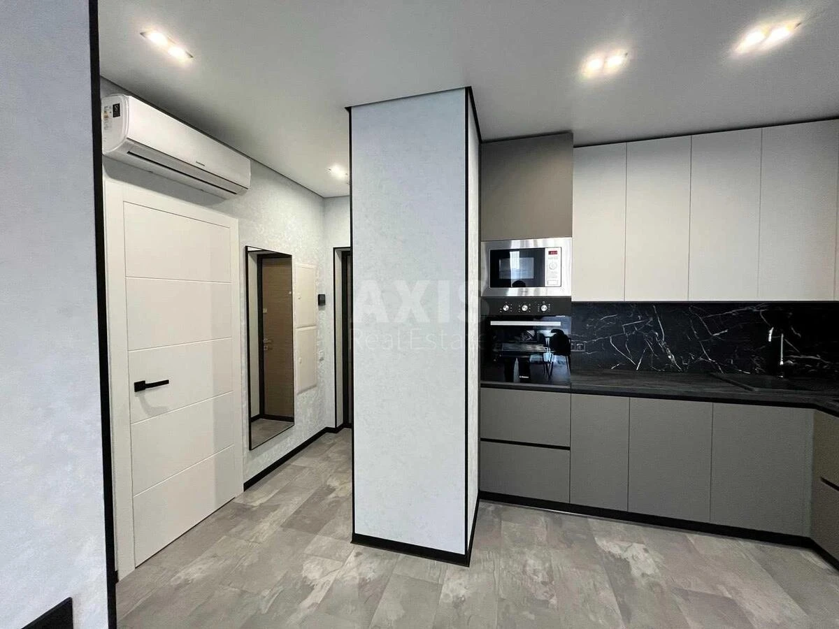 1k apartment vul. Saljutna 2Б599510