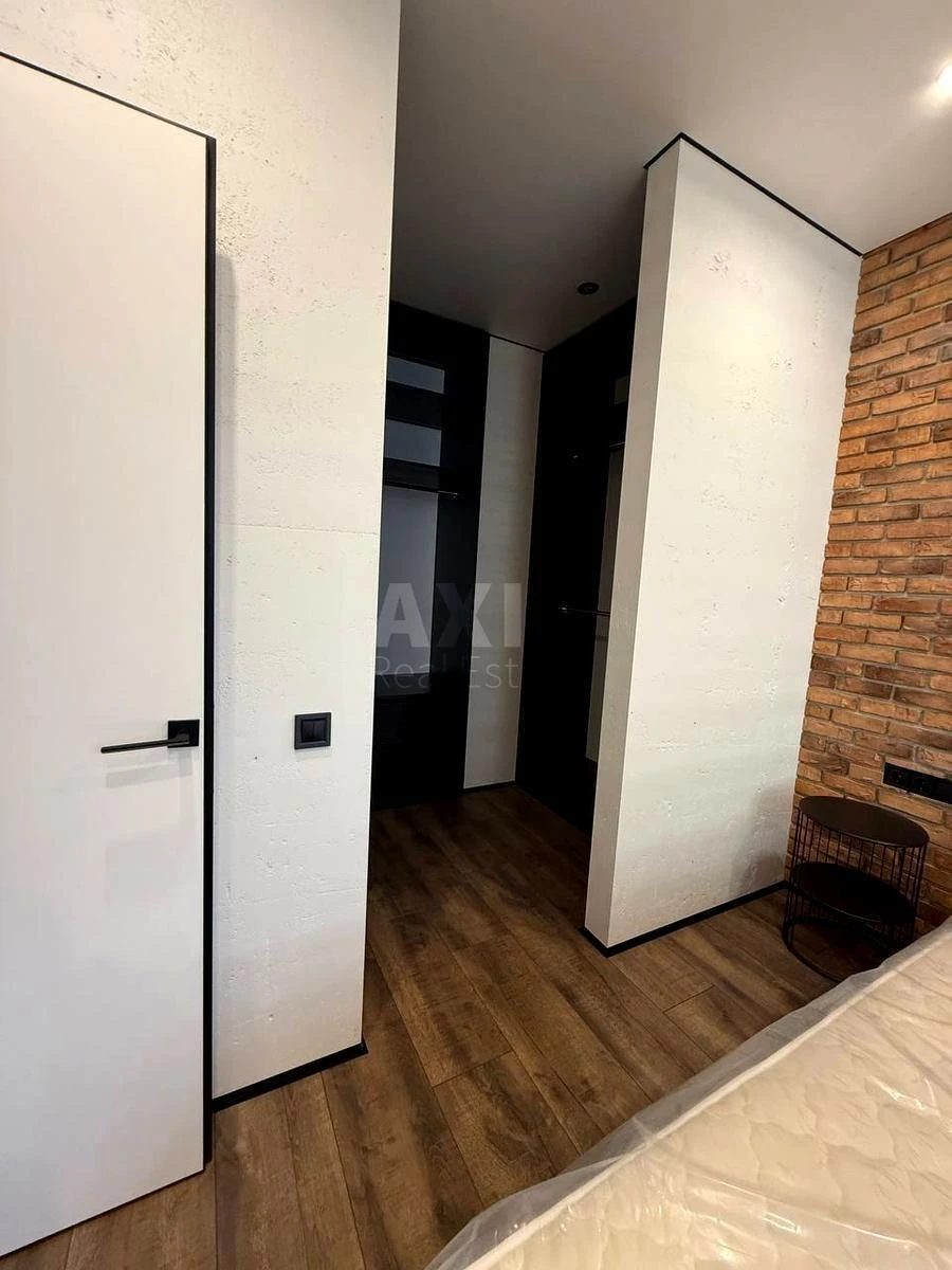 2k apartment nab. Dniprovs'ka 15Е6898816