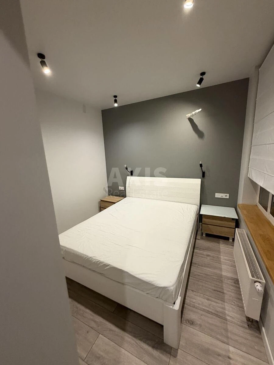 1k apartment vul. Sverstjuka Jevgena 4720451